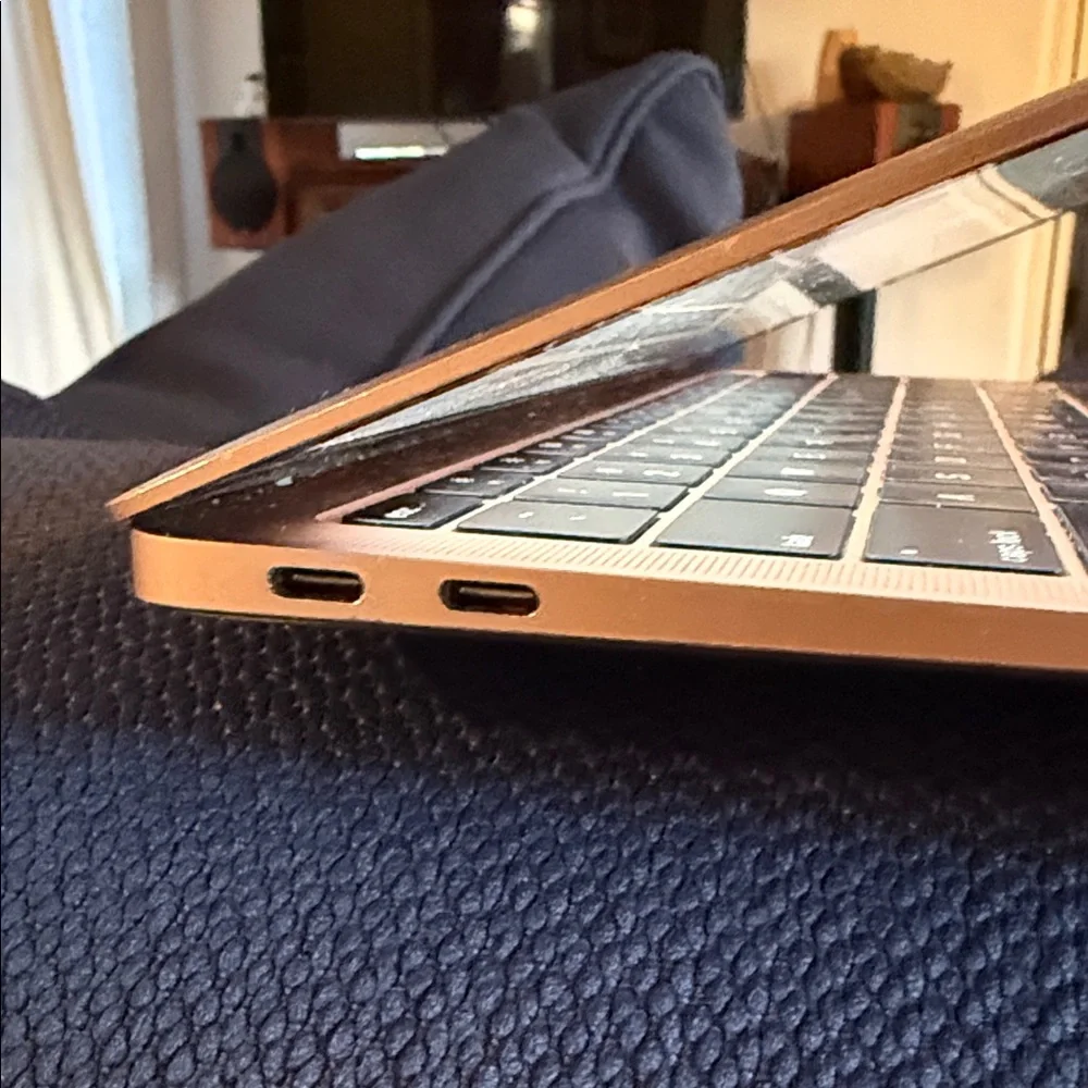 Apple Mac Book Air 13 Inch 8GB 2018